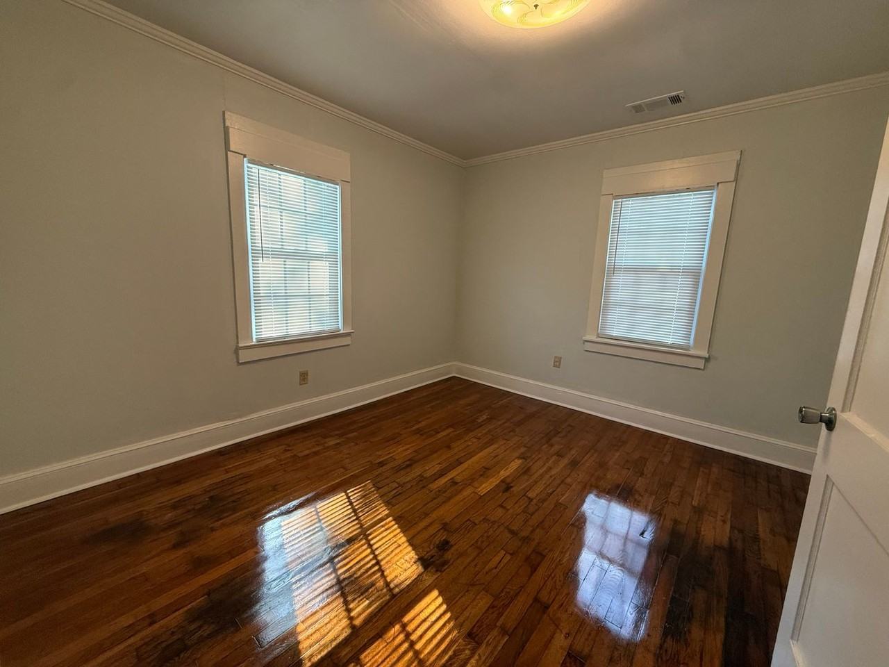 460 Wilshire Rd Ne - Photo 3 of 9