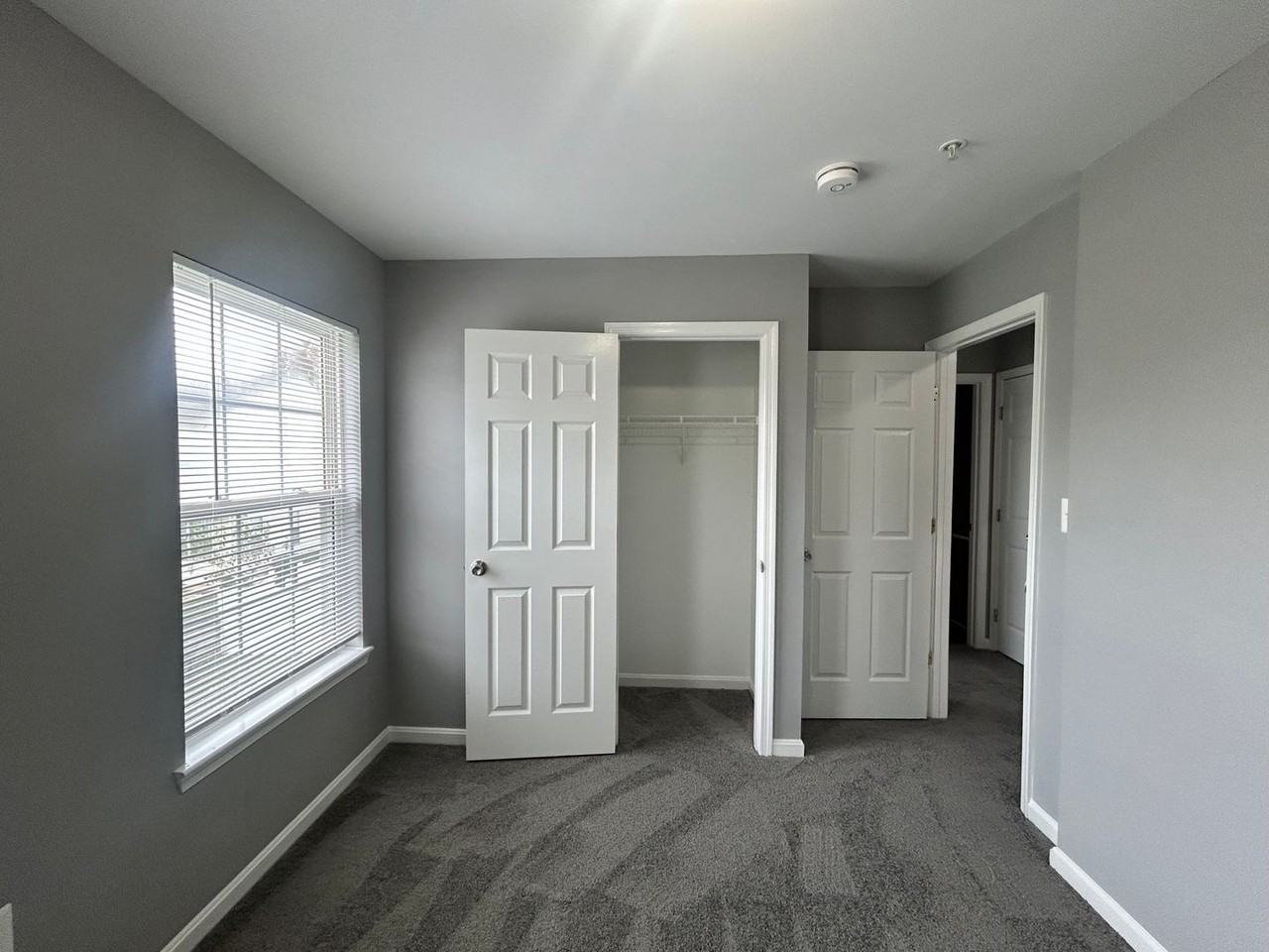 2108 Pennsylvania Ave - Photo 4 of 13