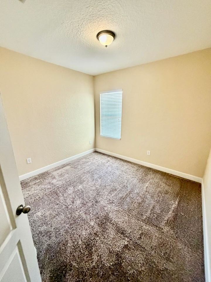 96056 Cottage Ct #1502 - Photo 7 of 11