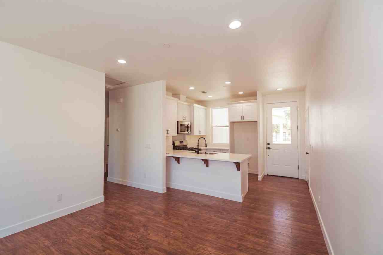 2468 Mission Inn Ave - Photo 5 of 22