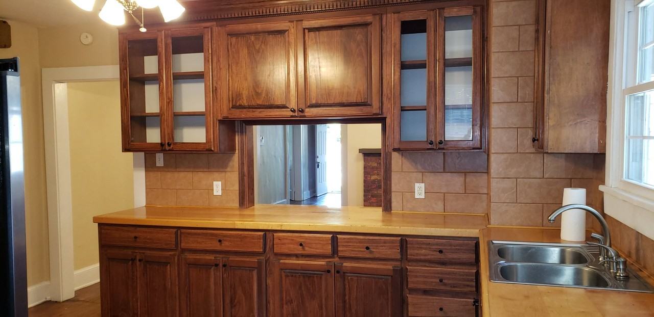 217 Charlotte Ave - Photo 5 of 18