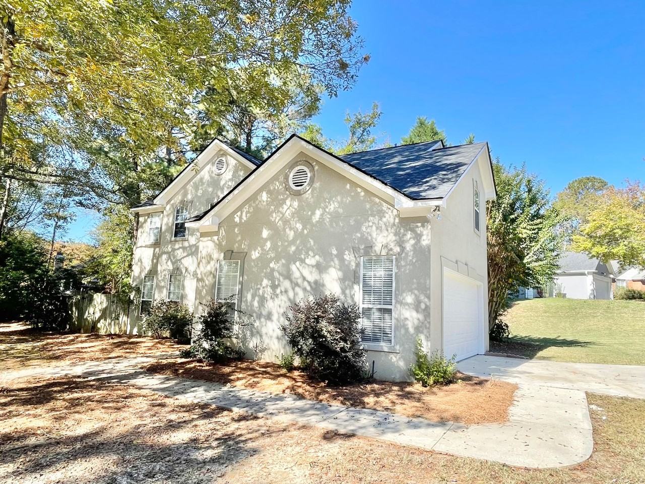 602 Barberry Ct - Photo 4 of 45