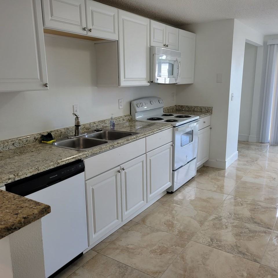4314 78th St W - Photo 6 of 13