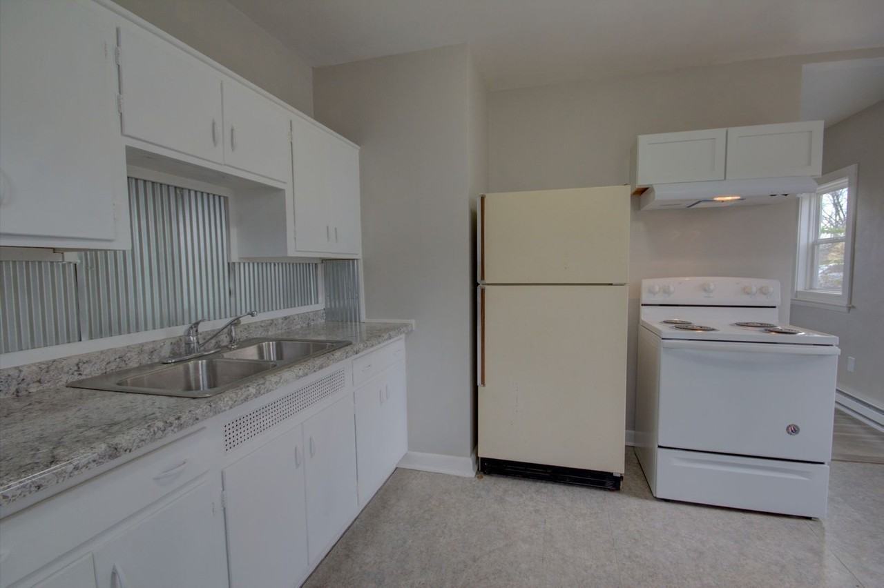3856 Johnson Ave - Photo 3 of 20