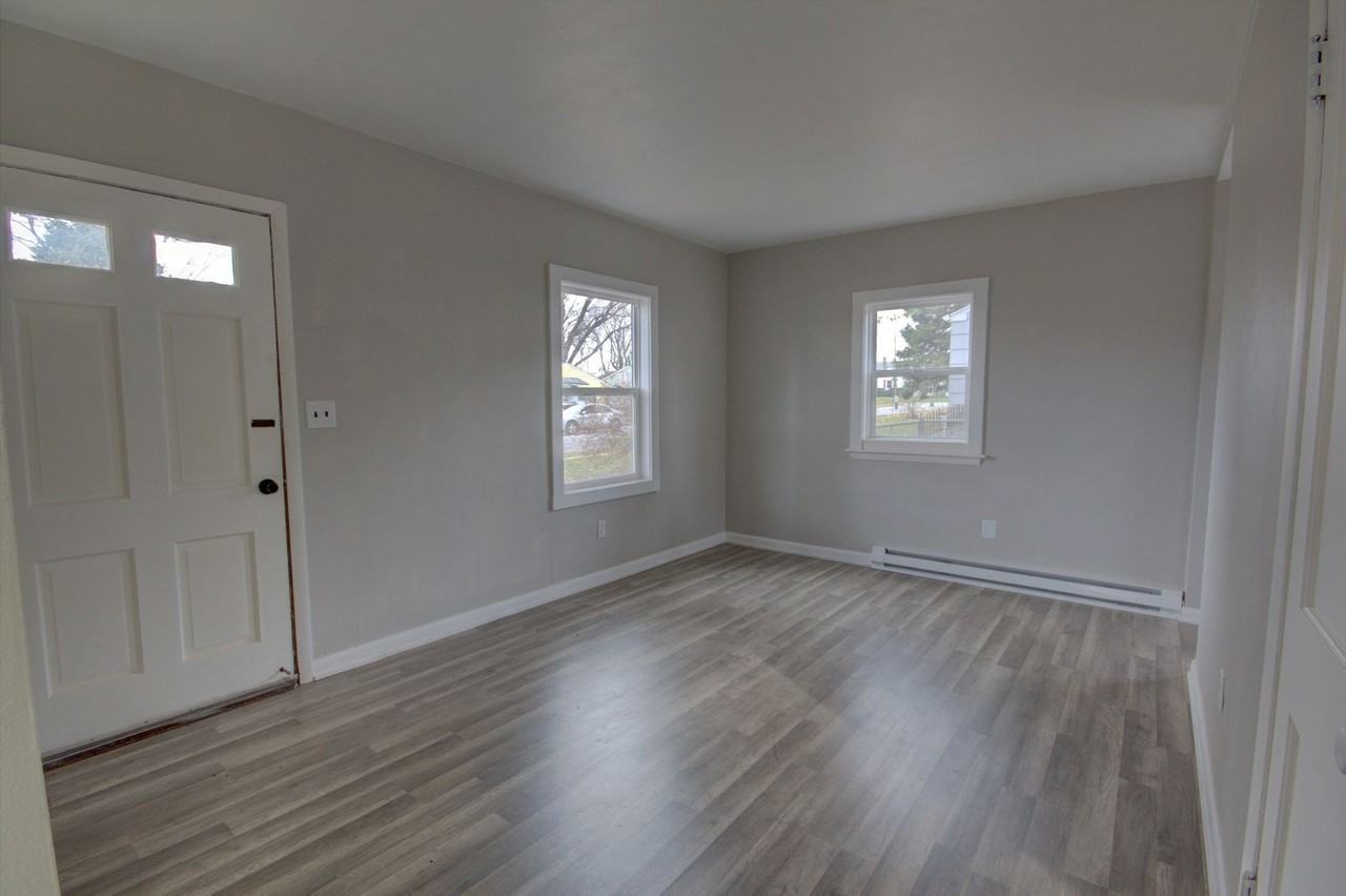 3856 Johnson Ave - Photo 7 of 20