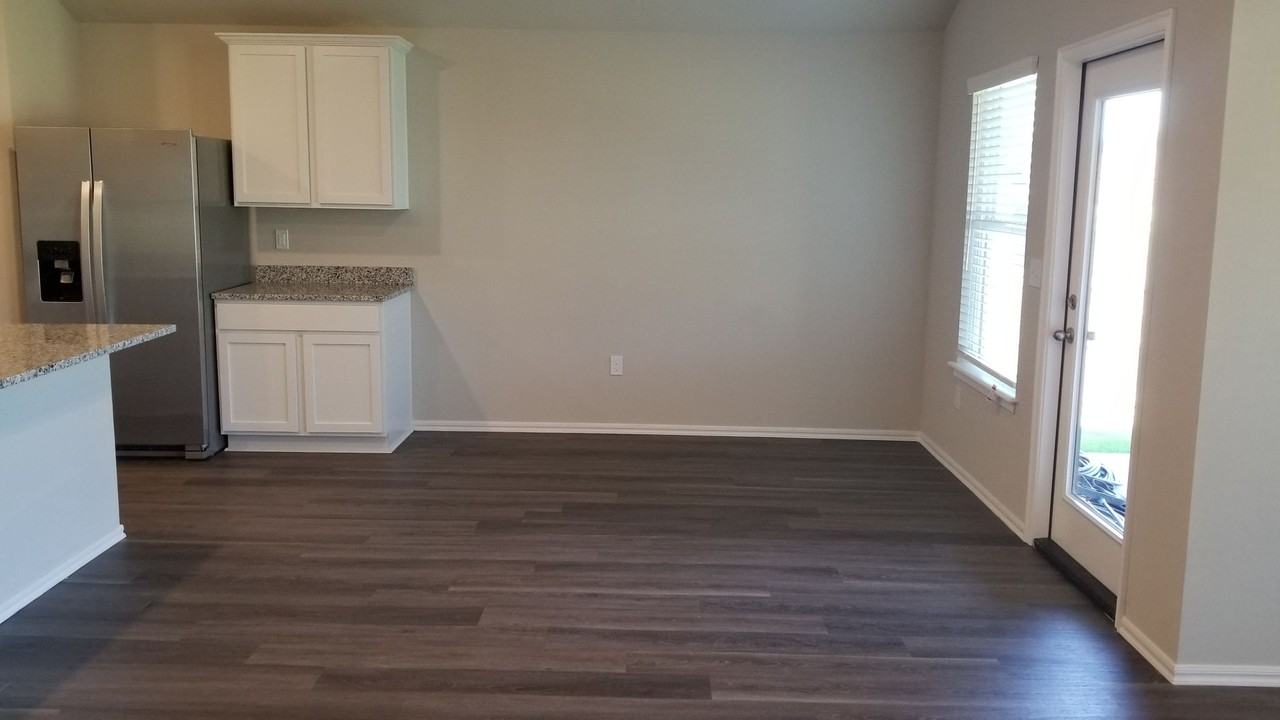 3206 Roman Cir - Photo 6 of 38