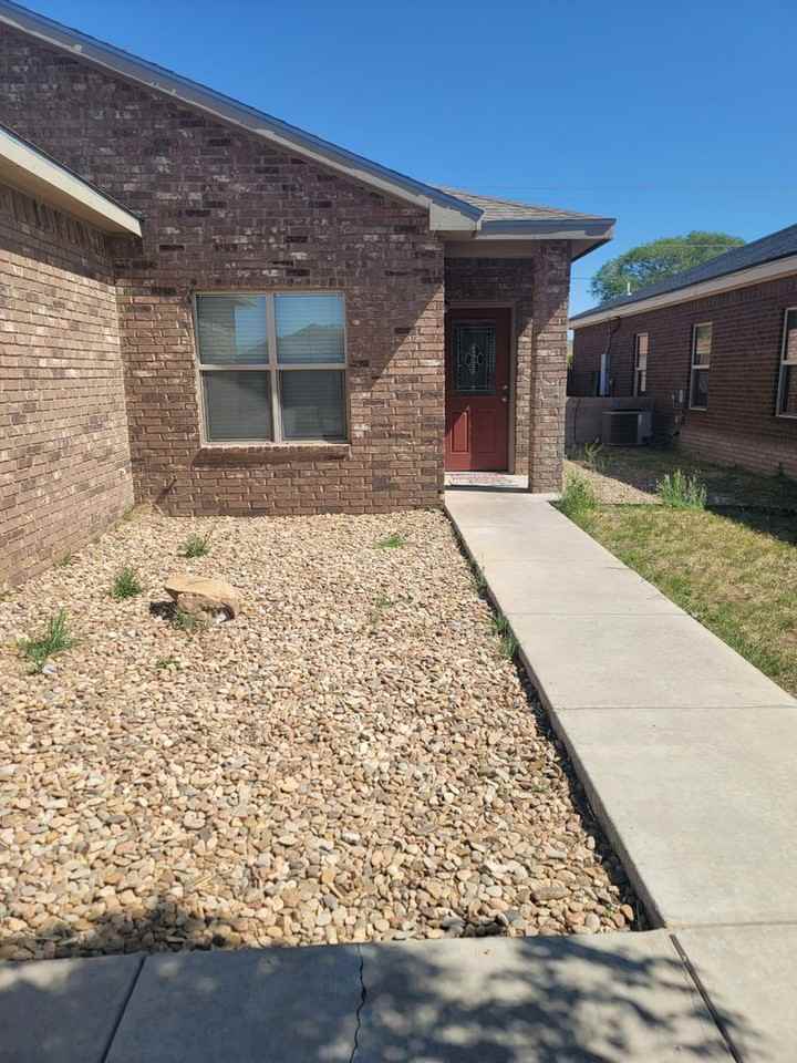 1824 Dillon Wood Dr #WOOD - Photo 2 of 19