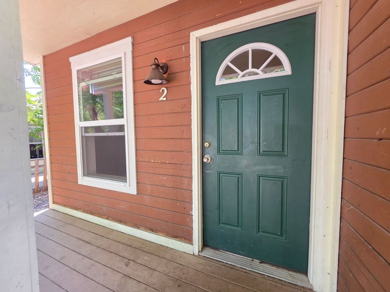 2320 Goss - Photo 2 of 50