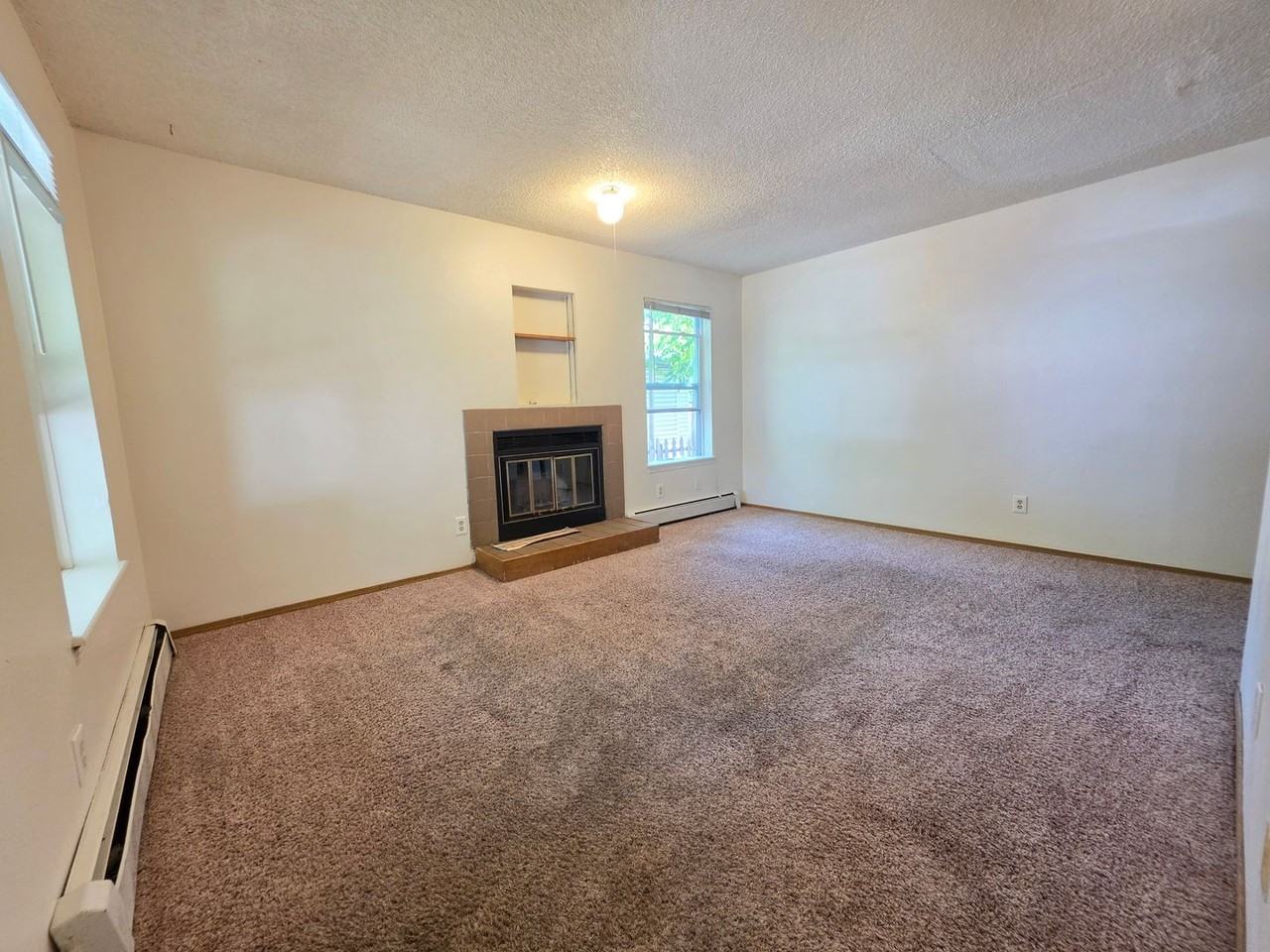 2320 Goss - Photo 3 of 50