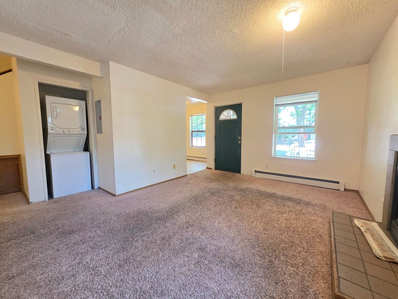 2320 Goss - Photo 6 of 50