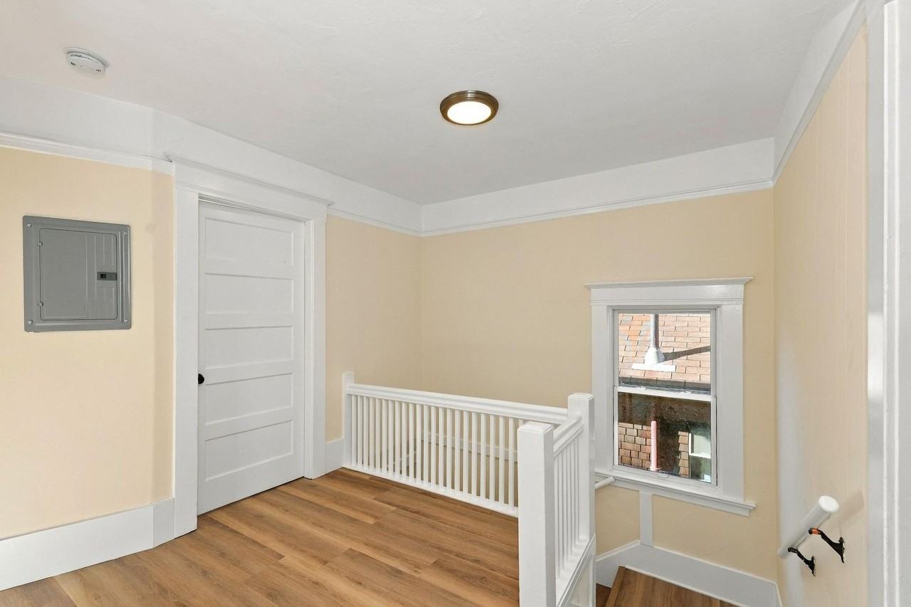 1631 Josephine St - Photo 3 of 26