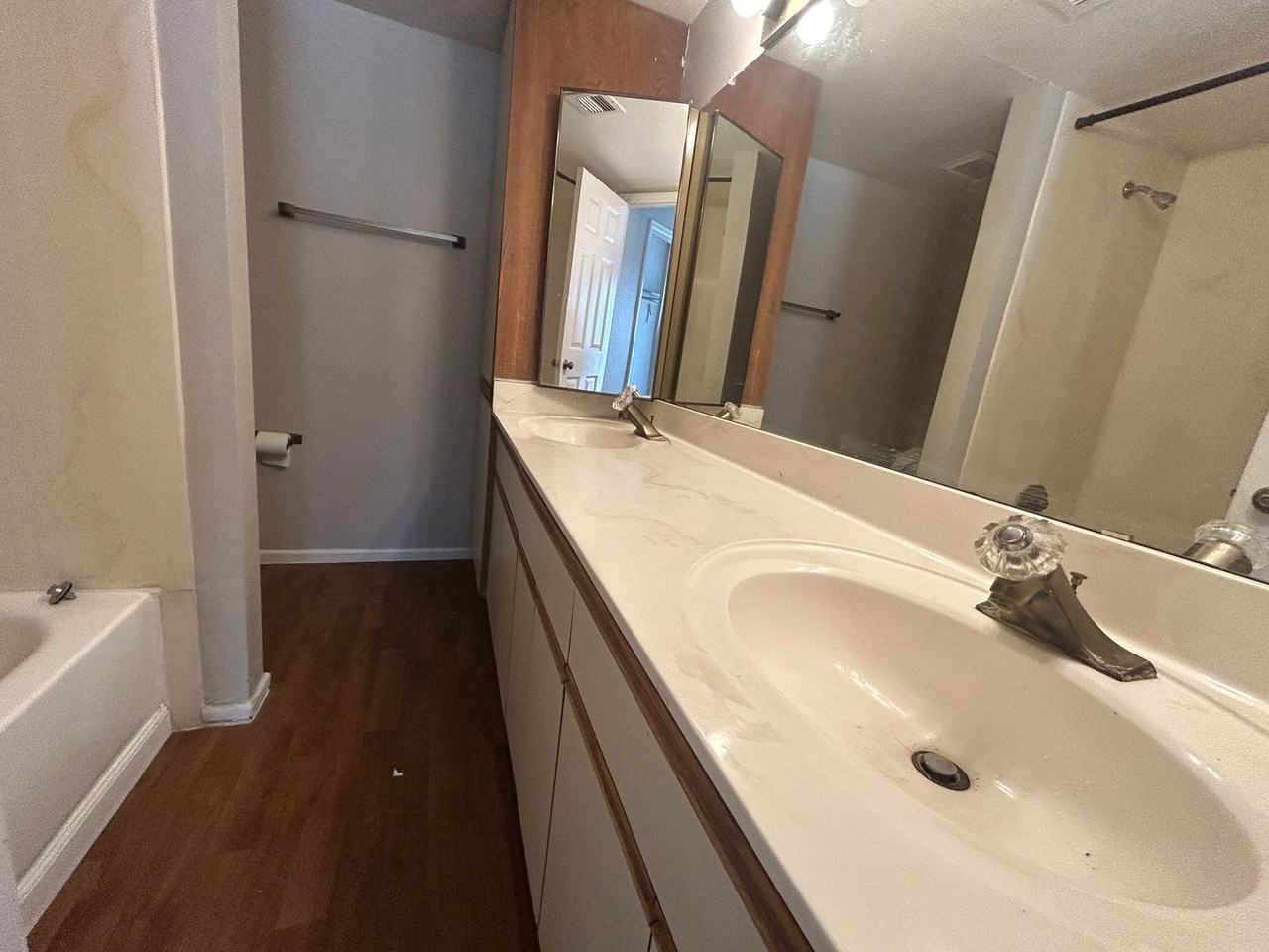 1351 N Pleasant Dr #1024 - Photo 5 of 12