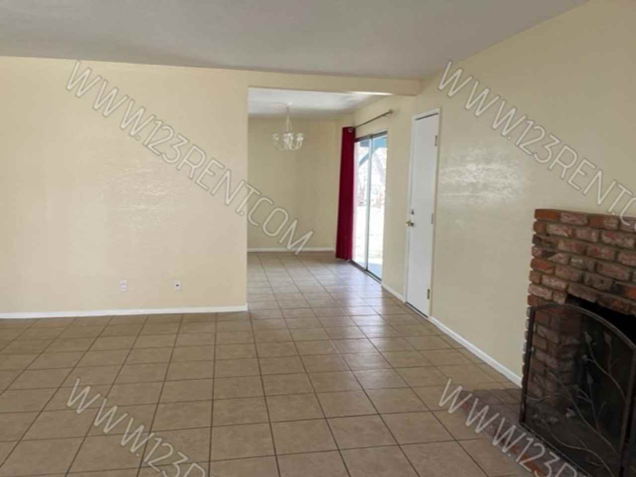 40015 172nd St E - Photo 4 of 24