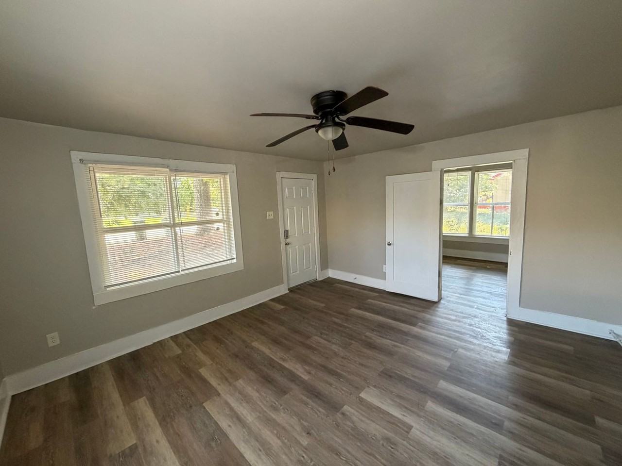 2208 Brown St - Photo 7 of 16