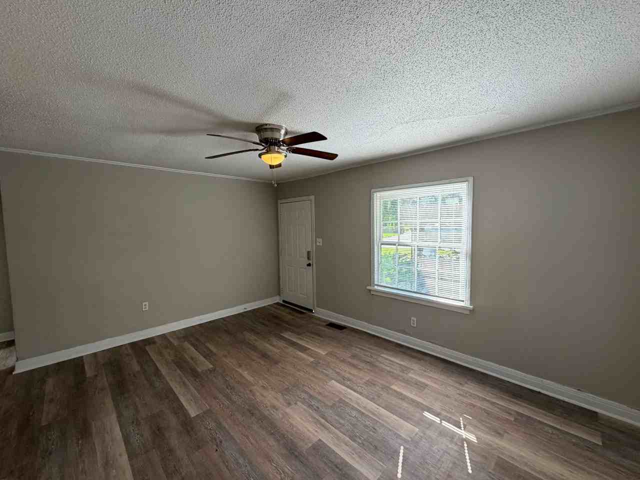 2414 Franklin St - Photo 2 of 18