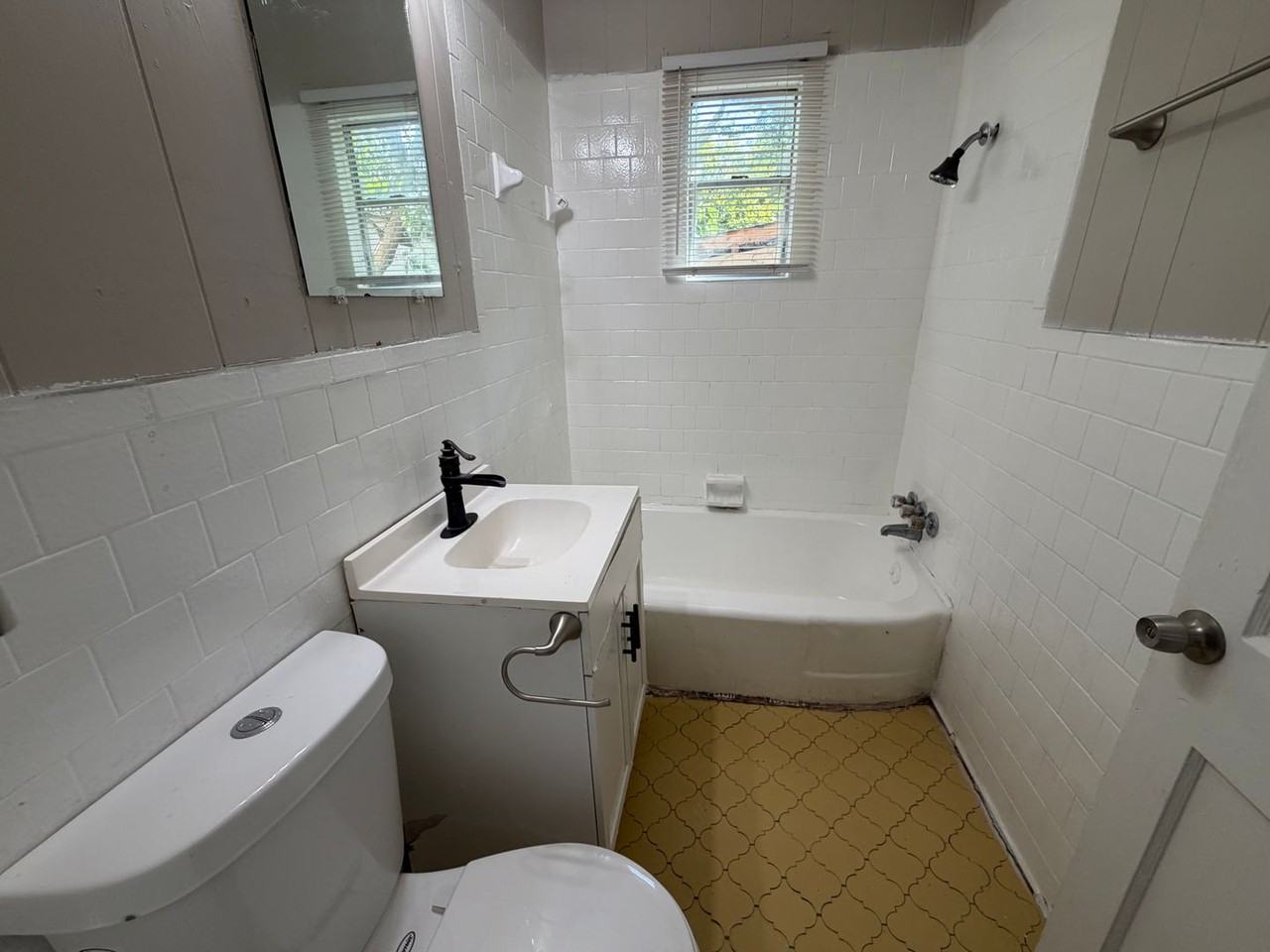 2414 Franklin St - Photo 7 of 18