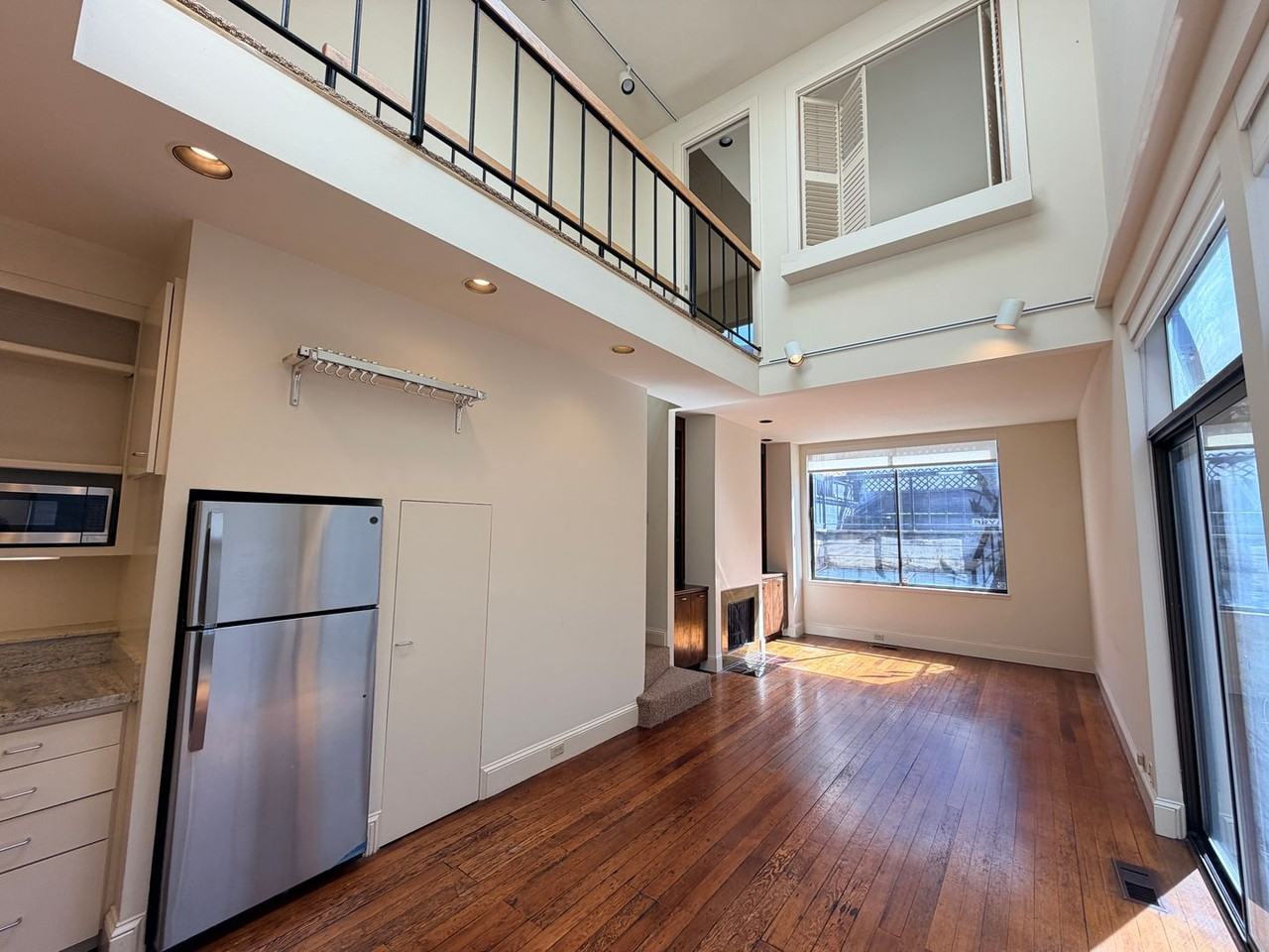 433 Bryant St - Photo 5 of 34