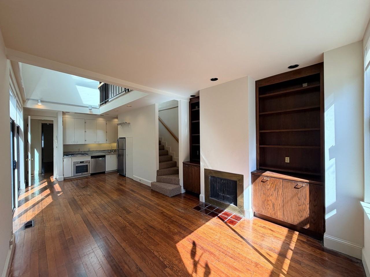 433 Bryant St - Photo 7 of 34
