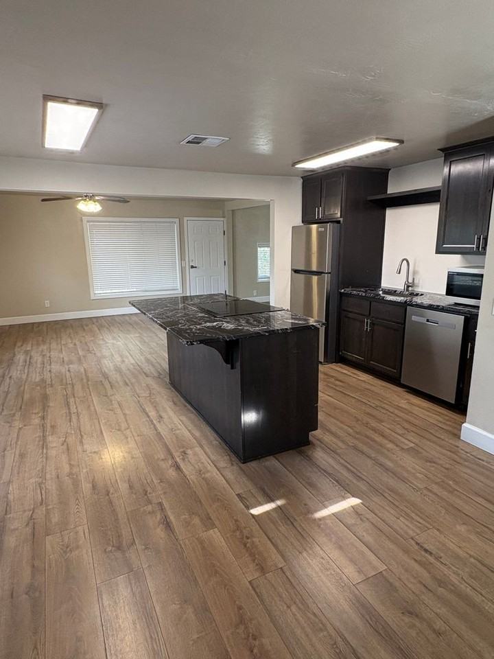 3121 Table Rock Rd - Photo 4 of 12