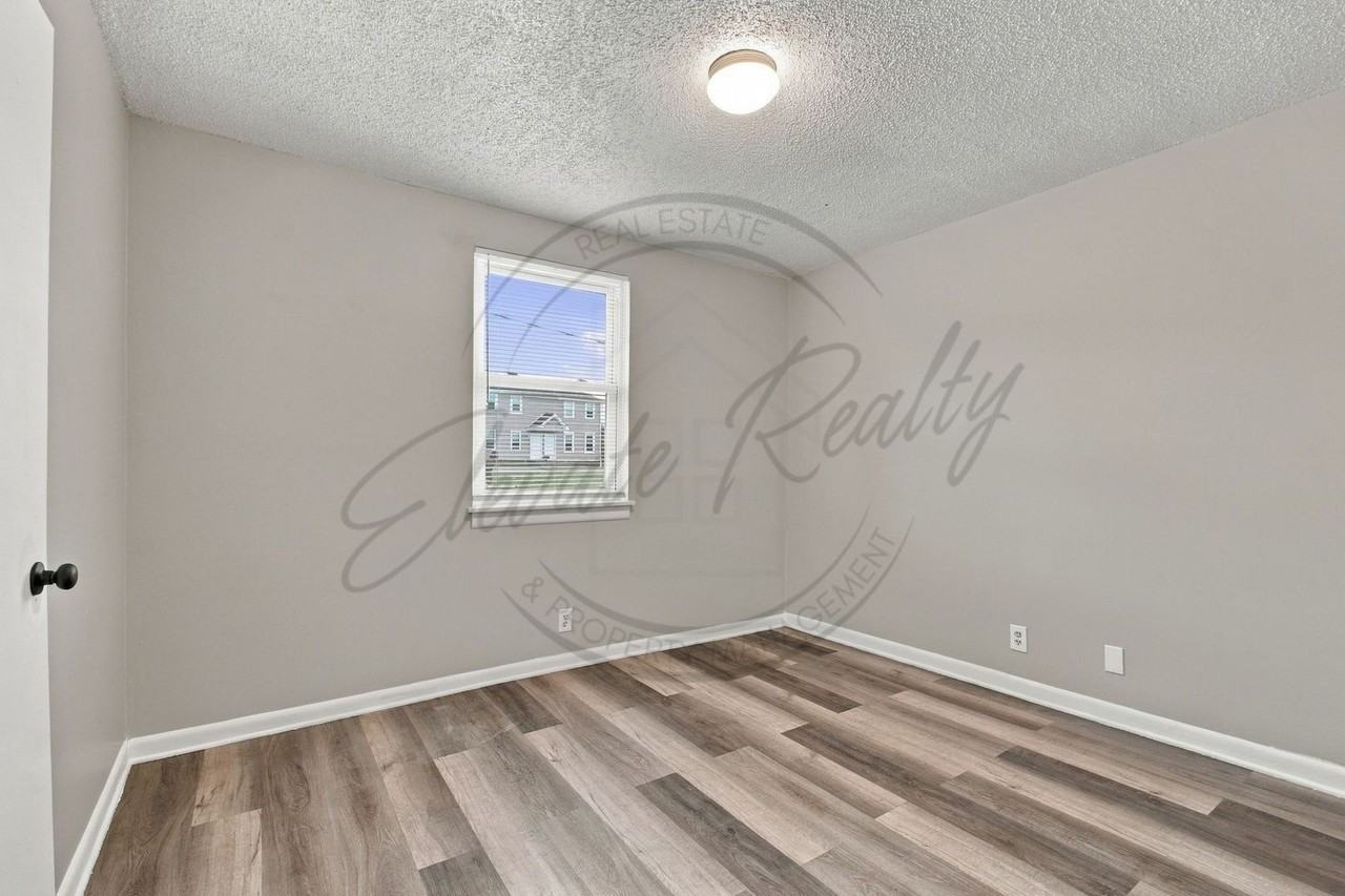 3620 Village Trl - Photo 7 of 17
