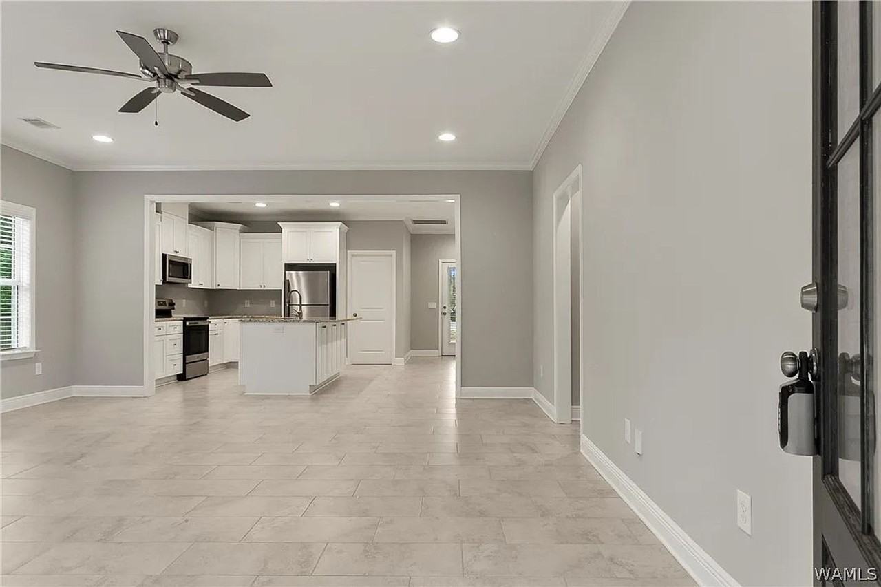 2402 Prince Ave - Photo 3 of 31