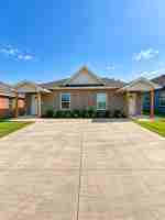 featured image of 1407 Sw Bishop Rd