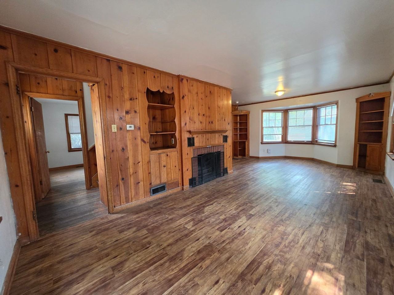 2138 Grove Cir - Photo 3 of 13