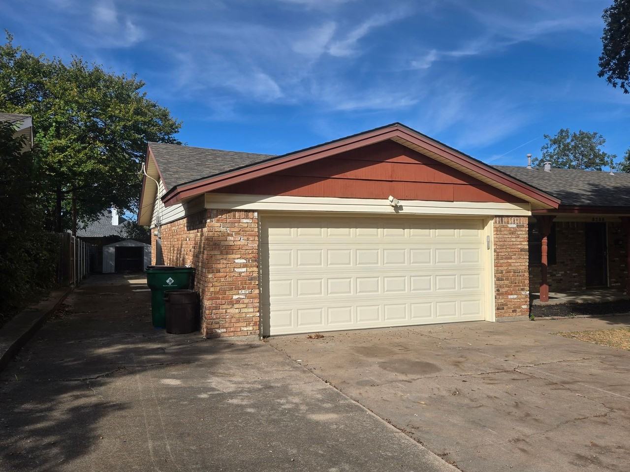 5705 Starlight Dr - Photo 2 of 41