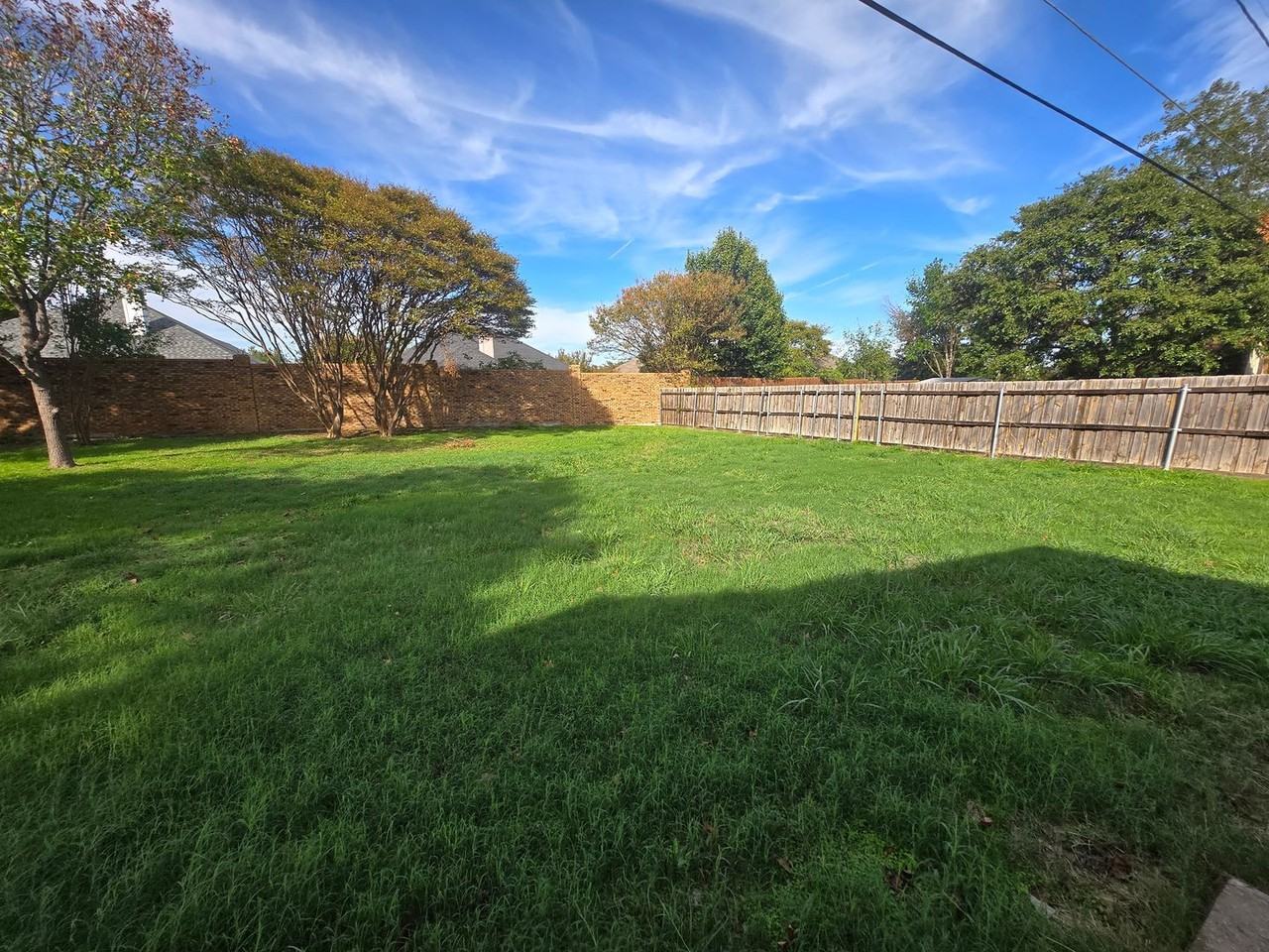 5705 Starlight Dr - Photo 4 of 41