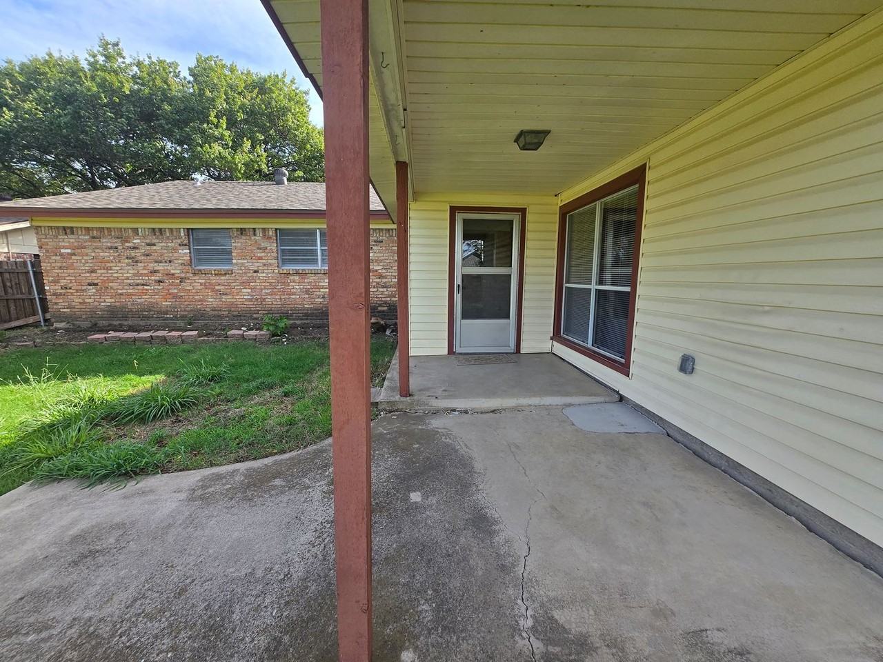 5705 Starlight Dr - Photo 6 of 41