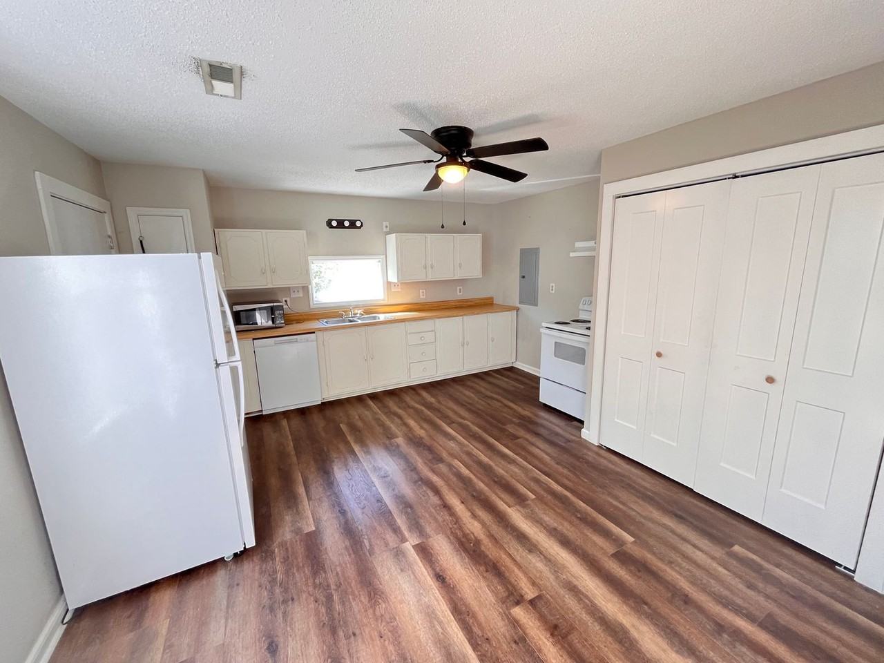 3608 Dubose St Sw - Photo 4 of 10