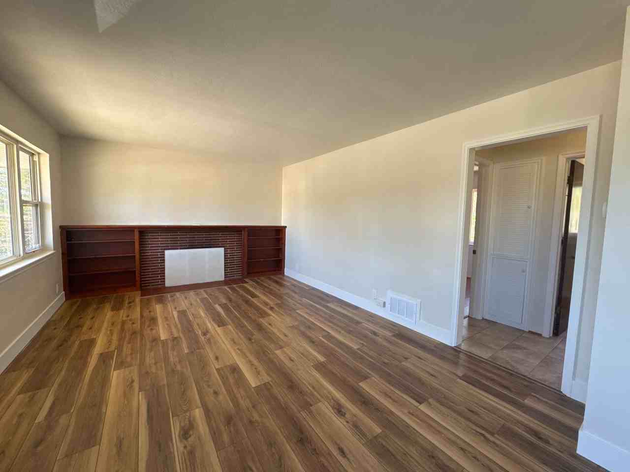 805 Yori Ave - Photo 4 of 28