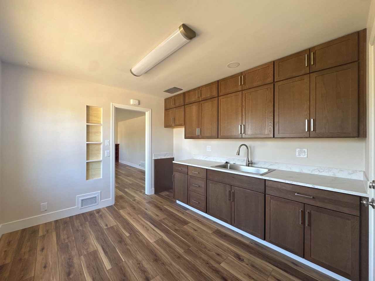 805 Yori Ave - Photo 7 of 28