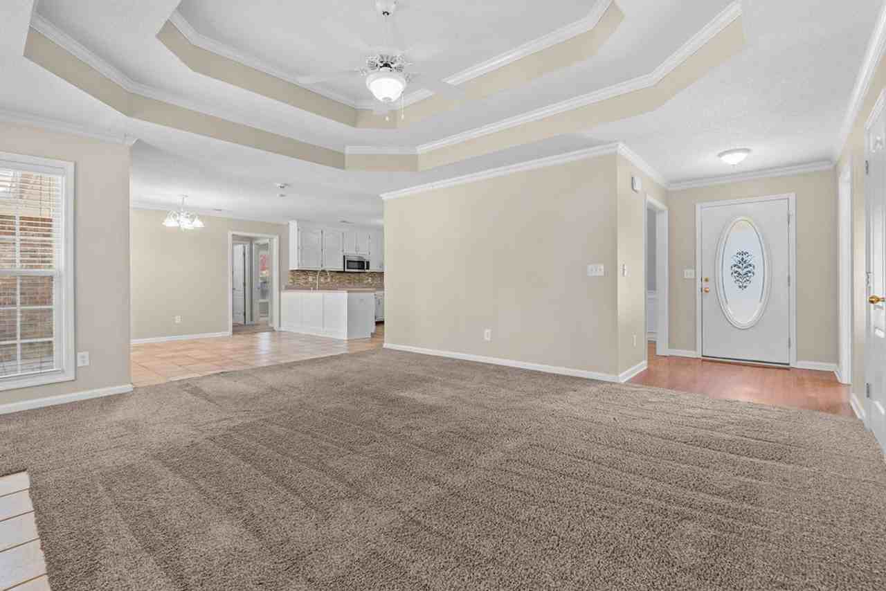 185 Raspberry Way - Photo 3 of 27