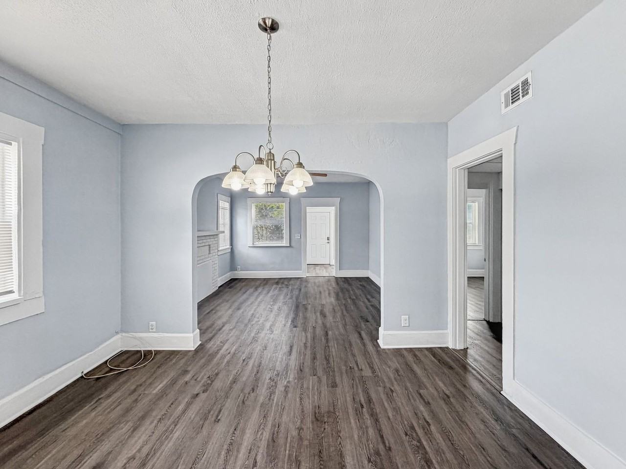1909 19th St S - Photo 5 of 25