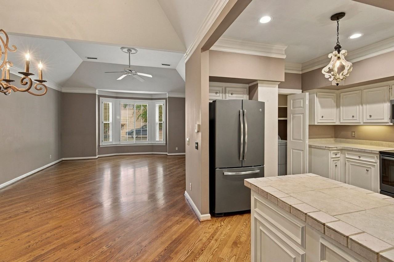 541 Armistead Pl - Photo 4 of 17