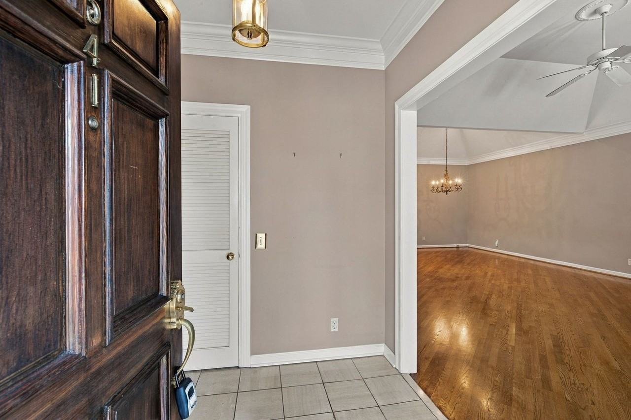 541 Armistead Pl - Photo 3 of 17