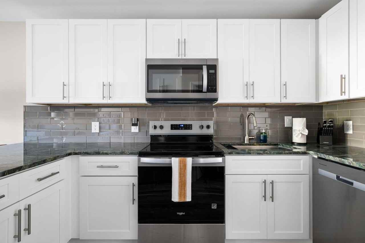 259 E Bay St #8B - Photo 4 of 19