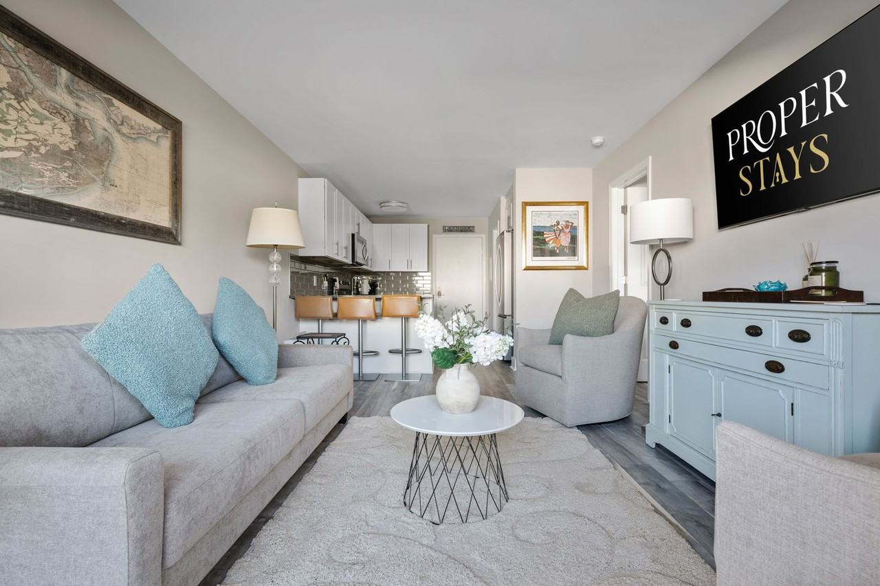 259 E Bay St #8B - Photo 7 of 19