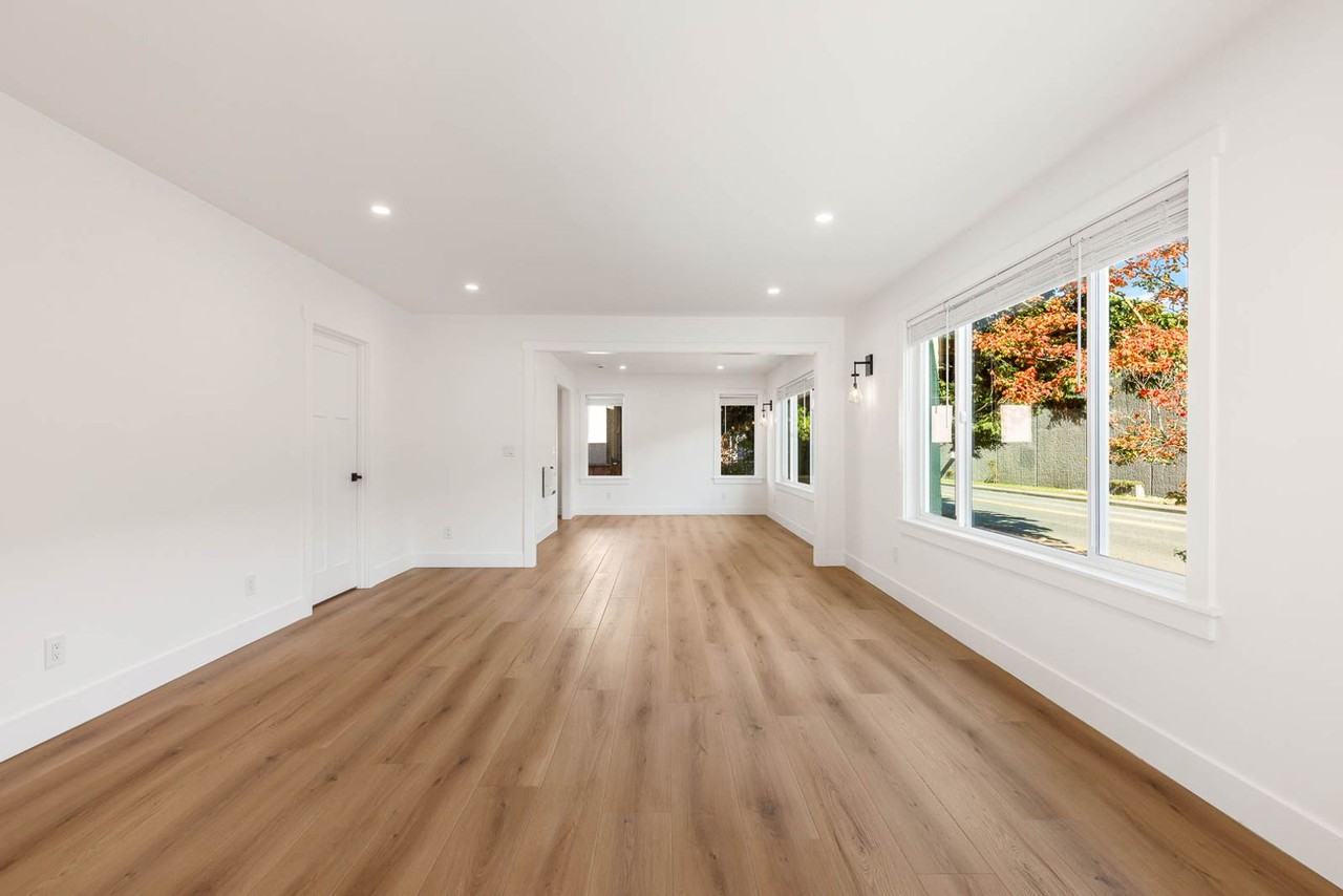 2203 Boylston Ave E - Photo 5 of 18