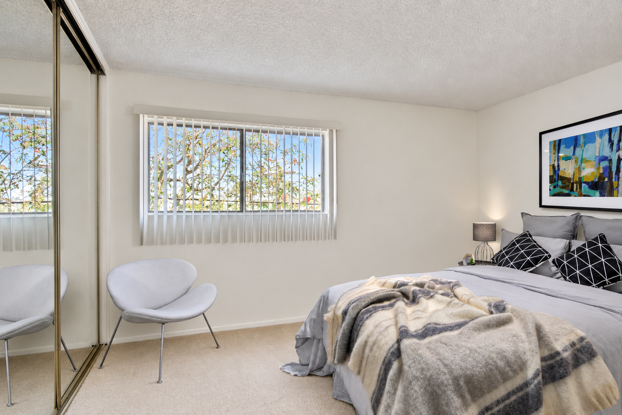 Relaxed Living, South of Ventura Boulevard - Photo 3 of 7