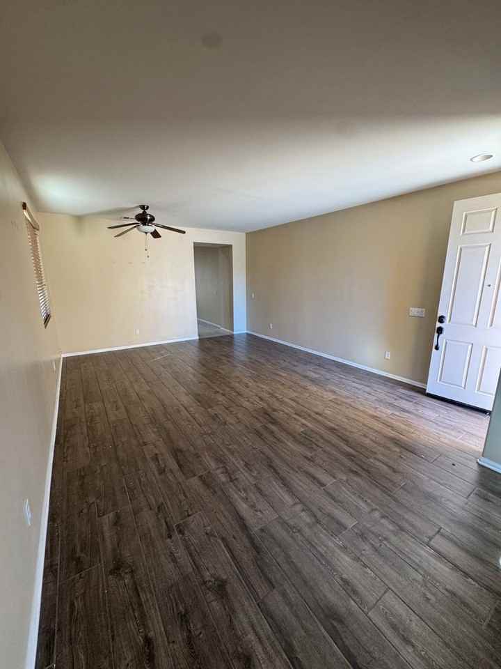 16636 Desert Lily St - Photo 5 of 27
