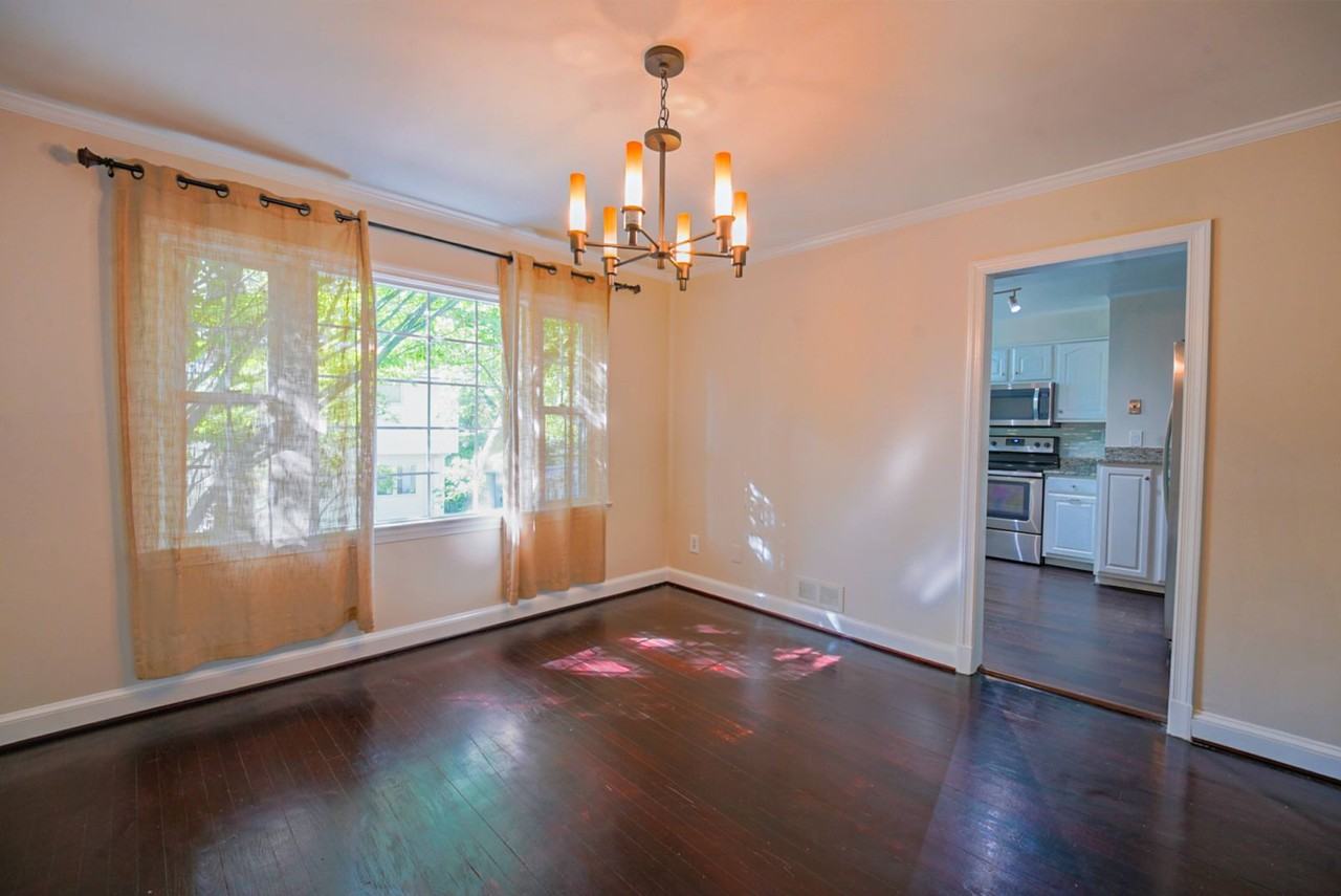 3902 Everett St - Photo 5 of 30