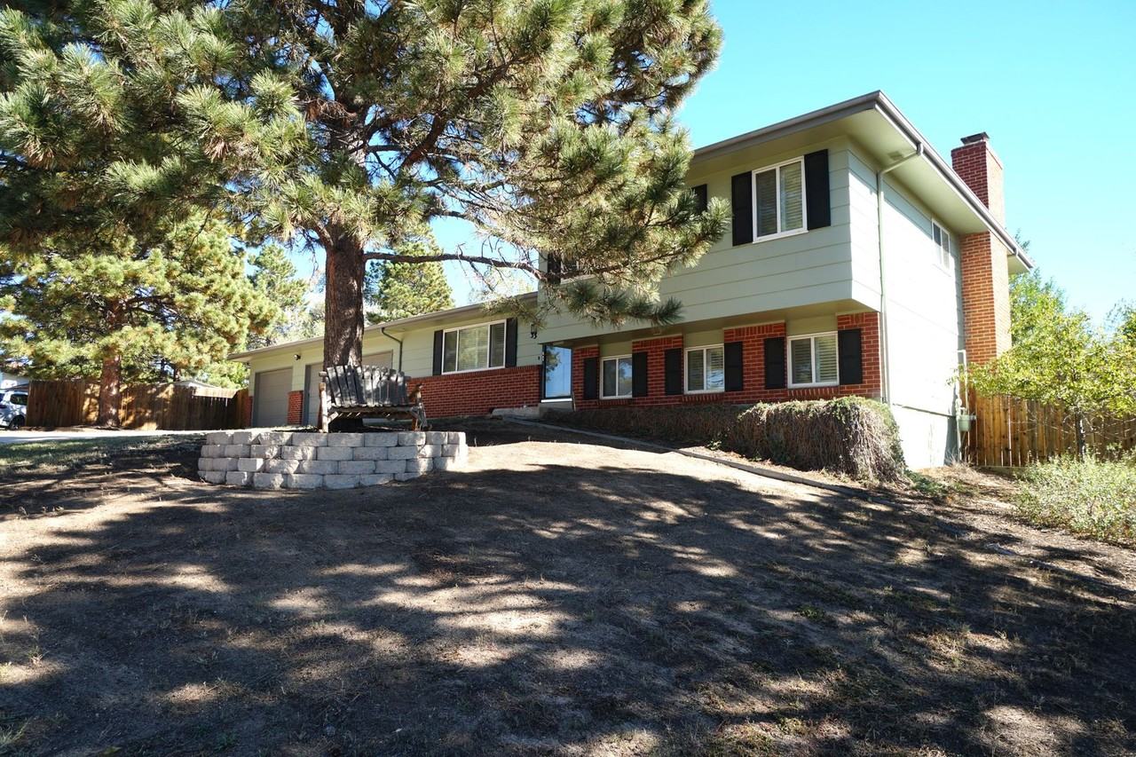 3325 Cortina Dr - Photo 3 of 29