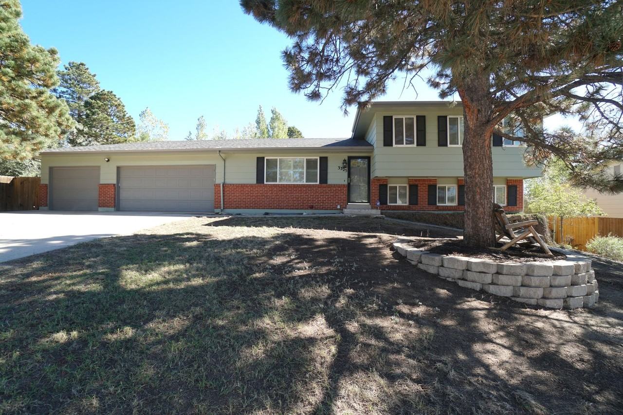 3325 Cortina Dr - Photo 4 of 29