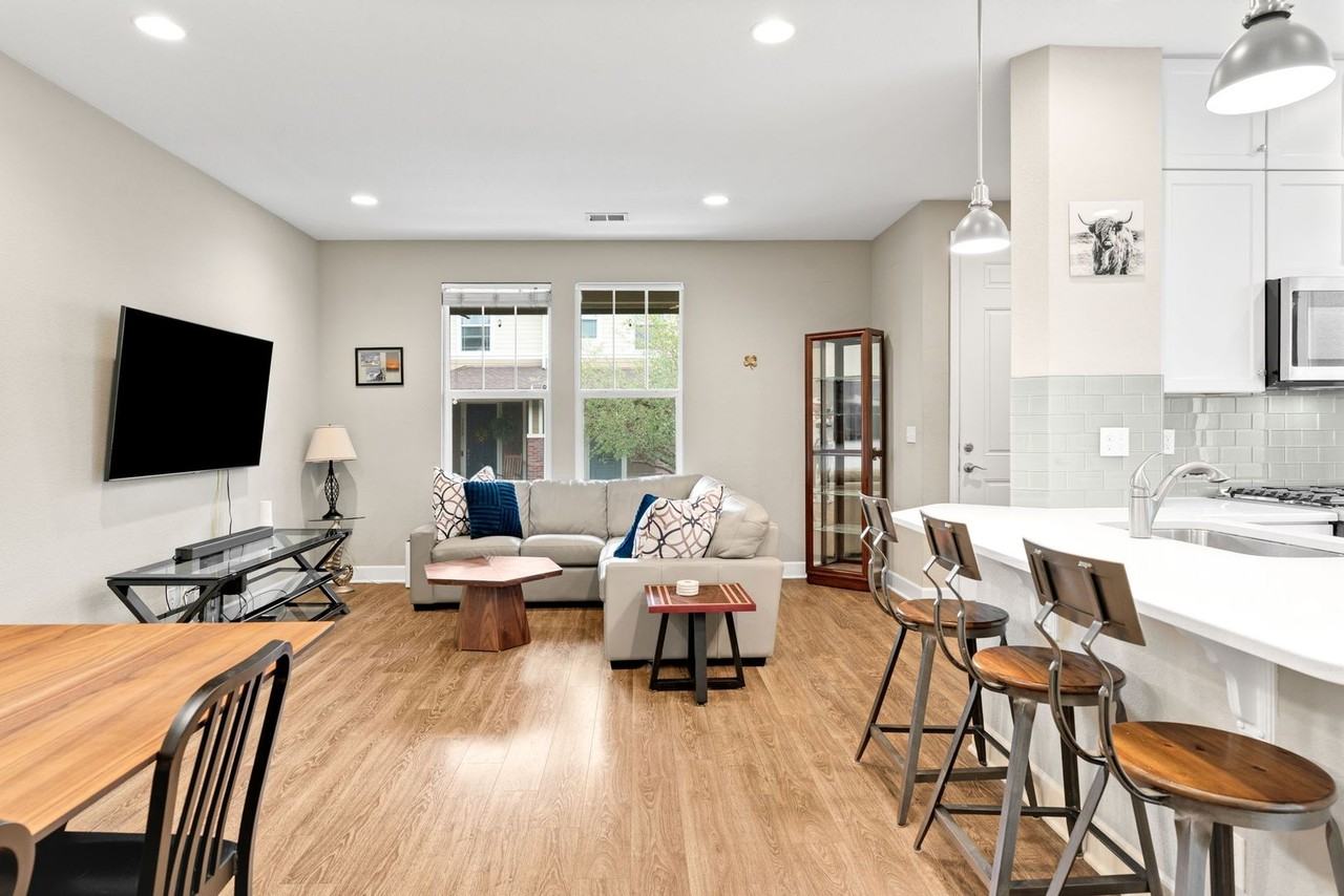 3384 Valentia St - Photo 2 of 26