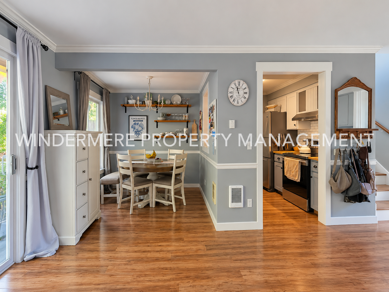 186 Ne Union St - Photo 4 of 17