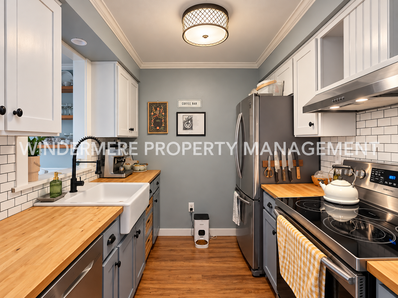 186 Ne Union St - Photo 5 of 17