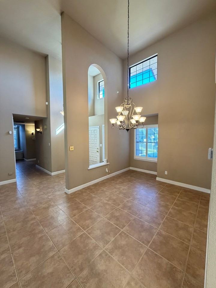 1433 Keagle Way - Photo 2 of 21