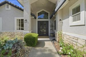 featured image of 3621 Foxmore Ln